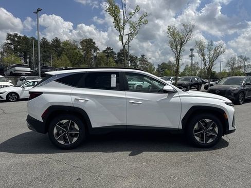 New 2026 Hyundai Tucson SEL FWD image 8