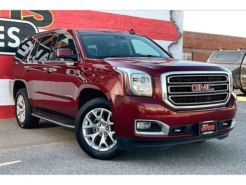 Used 2017 GMC Yukon SLT w/ HD Trailering Package AWD/4WD image 12