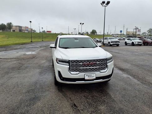 Used 2022 GMC Acadia Denali w/ Denali Technology Package AWD/4WD image 4