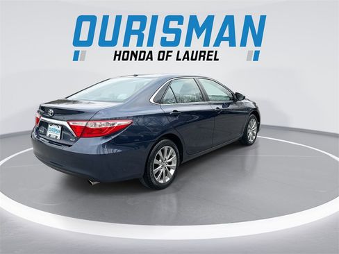 Used 2017 Toyota Camry XLE image 8