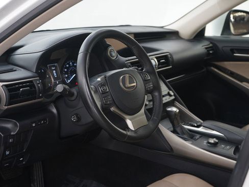 Used 2018 Lexus IS 300 300 w/ Comfort Package image 21