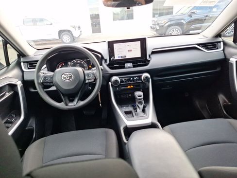 Used 2023 Toyota RAV4 LE image 19