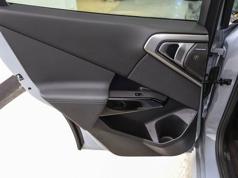 Used 2026 BMW X3 xDrive30 w/ Premium Package image 18