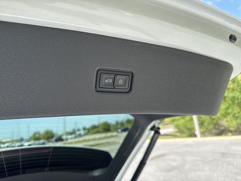 New 2026 Audi SQ8 Premium Plus AWD/4WD image 10