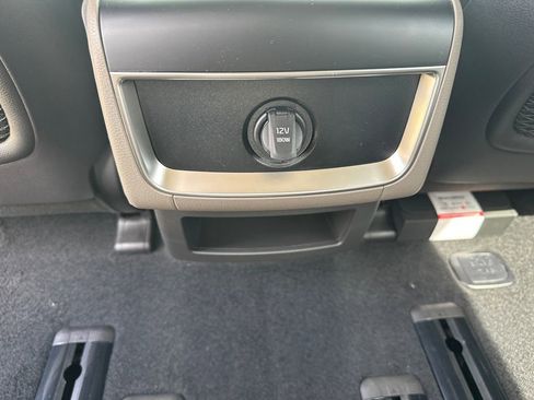 New 2026 Kia Carnival FWD image 21