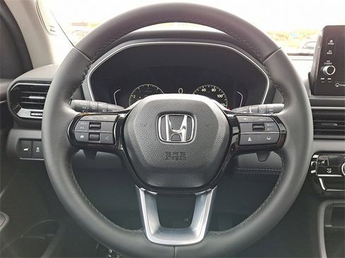 New 2025 Honda Pilot Touring image 17