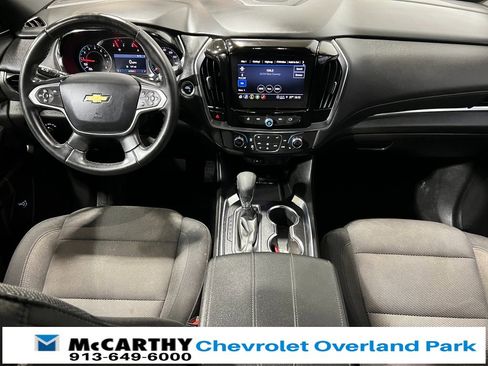 Used 2023 Chevrolet Traverse LT image 27
