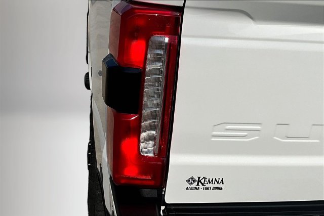 Used 2024 Ford F350 Lariat w/ Tremor Off-Road Package AWD/4WD image 24