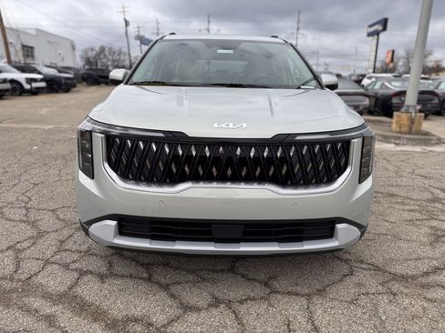 New 2026 Kia Carnival EX image 9