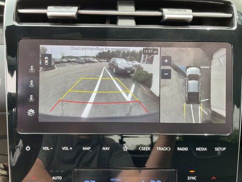 Used 2023 Hyundai Santa Cruz Limited w/ Tow & Go Package AWD/4WD image 16