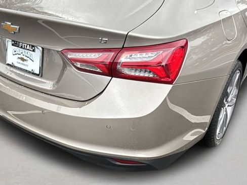 Used 2024 Chevrolet Malibu LT image 36