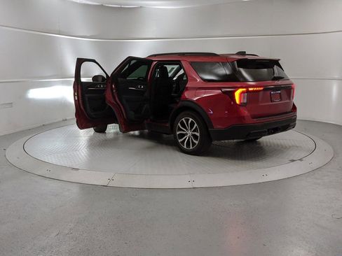 New 2025 Ford Explorer ST-Line image 10