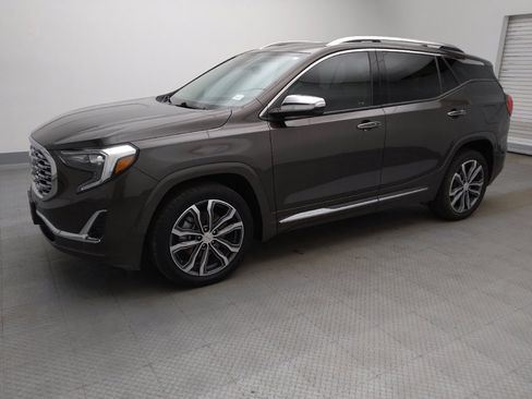 Used 2020 GMC Terrain Denali FWD image 2