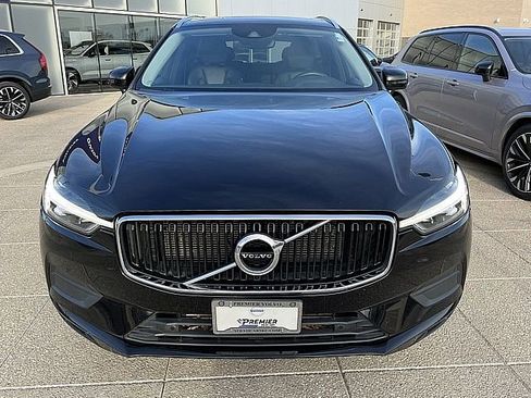 Certified 2021 Volvo XC60 T6 Momentum image 12