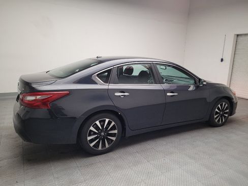 Used 2018 Nissan Altima 2.5 SL FWD image 10