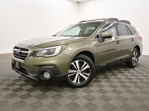 Used 2018 Subaru Outback 2.5i Limited AWD/4WD image 2