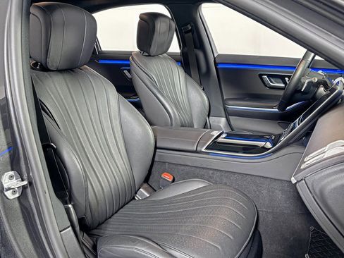 Certified 2022 Mercedes-Benz S 500 4MATIC w/ AMG Line Package image 35