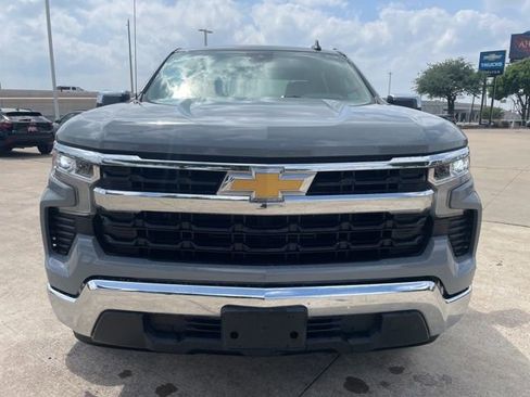 Used 2024 Chevrolet Silverado 1500 LT RWD image 2