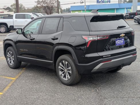 New 2026 Chevrolet Equinox LT w/ Safety and Technology Package image 6