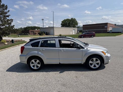 Used 2011 Dodge Caliber Uptown w/ Driver Convenience Group FWD image 4