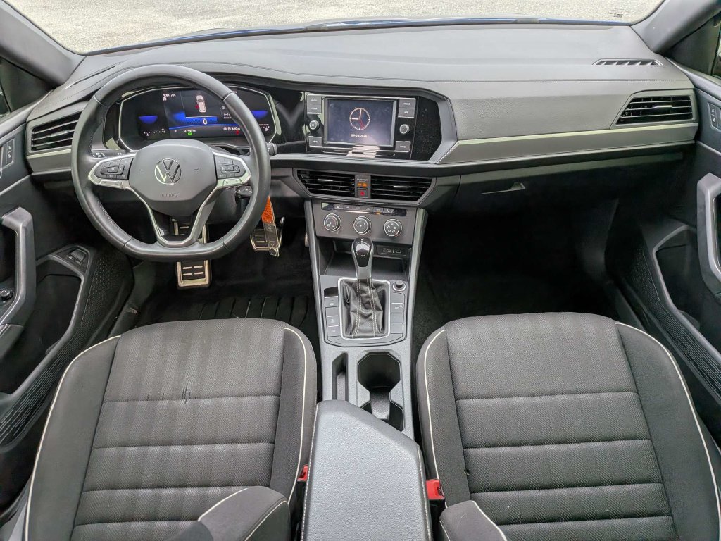 Used 2024 Volkswagen Jetta Sport FWD image 13