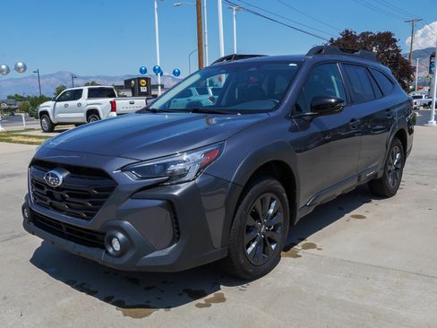 Used 2025 Subaru Outback Onyx Edition XT AWD/4WD image 4