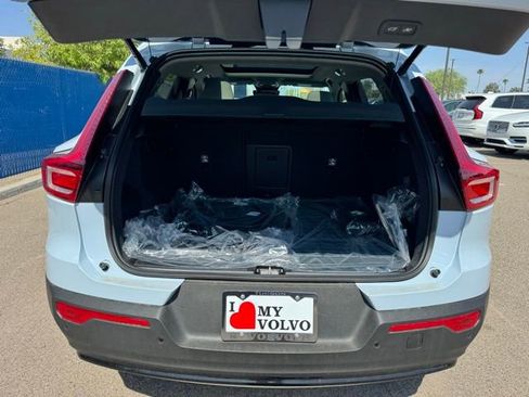 New 2026 Volvo XC40 B5 Plus w/ Protection Package Premier AWD/4WD image 9