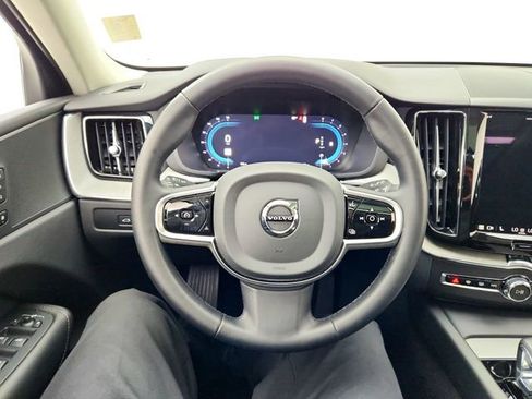 Certified 2025 Volvo XC60 B5 Plus image 24