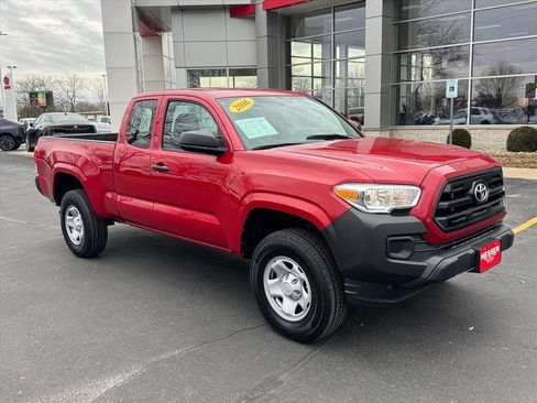 Used 2016 Toyota Tacoma SR image 1