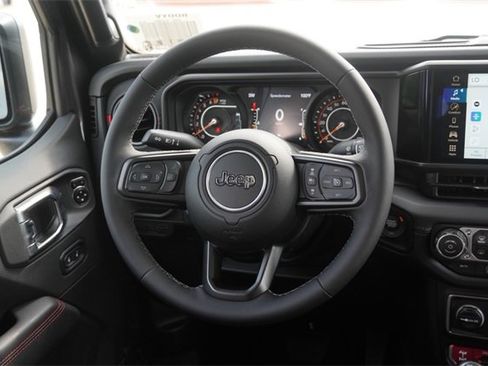 New 2025 Jeep Gladiator Rubicon w/ Convenience Group image 14