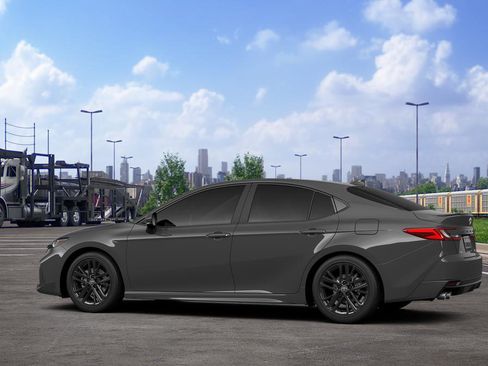 New 2026 Toyota Camry SE FWD image 5