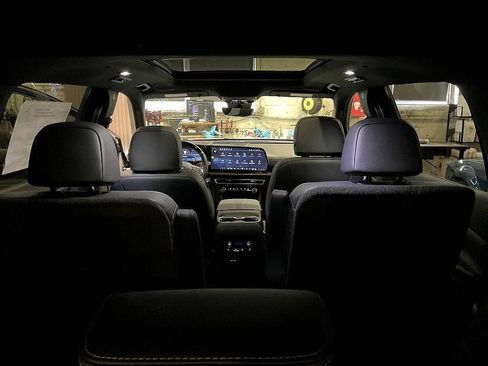 New 2026 Chevrolet Traverse High Country w/ LPO, Floor Liner Package AWD/4WD image 28