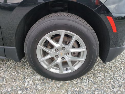 Used 2023 Chevrolet Equinox LS AWD/4WD image 12