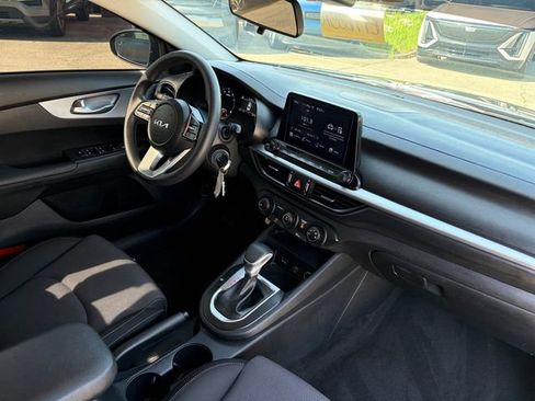 Certified 2023 Kia Forte LXS w/ LXS Technology Package FWD image 6