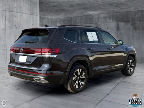 Used 2025 Volkswagen Atlas SE FWD image 6