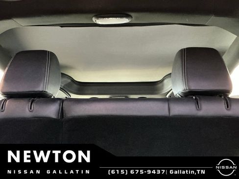 Used 2018 Jeep Wrangler Unlimited Sahara AWD/4WD image 25