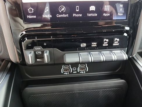 New 2026 RAM 3500 Big Horn AWD/4WD image 38