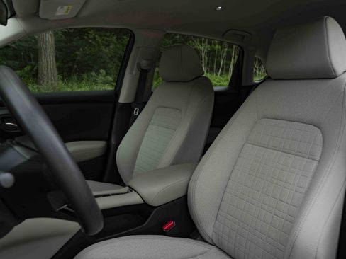 Used 2025 Honda HR-V LX image 16