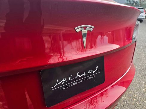 Used 2019 Tesla Model 3 Standard Range image 16