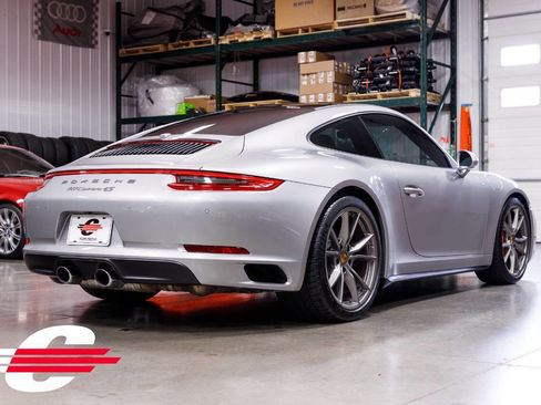 Used 2017 Porsche 911 Carrera 4S image 3