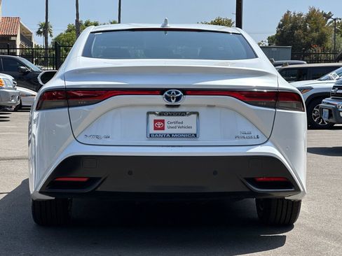 Used 2022 Toyota Mirai w/ Advanced Technology Package RWD image 5