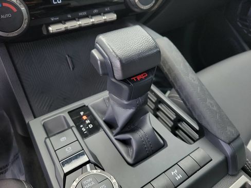 Used 2025 Toyota Tacoma TRD Off-Road AWD/4WD image 24