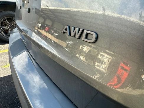 Used 2025 Nissan Rogue SV AWD/4WD image 12