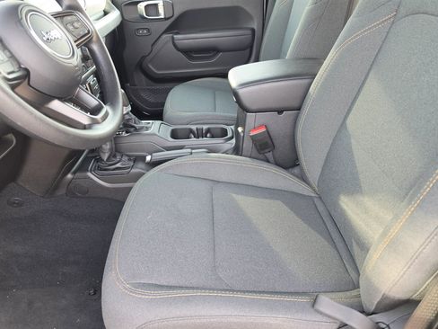 Used 2026 Jeep Wrangler Unlimited Sport AWD/4WD image 10