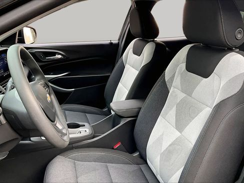Used 2025 Chevrolet Trax LS w/ LS Convenience Package FWD image 8