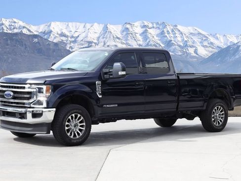 Used 2022 Ford F350 Lariat w/ Lariat Ultimate Package AWD/4WD image 2