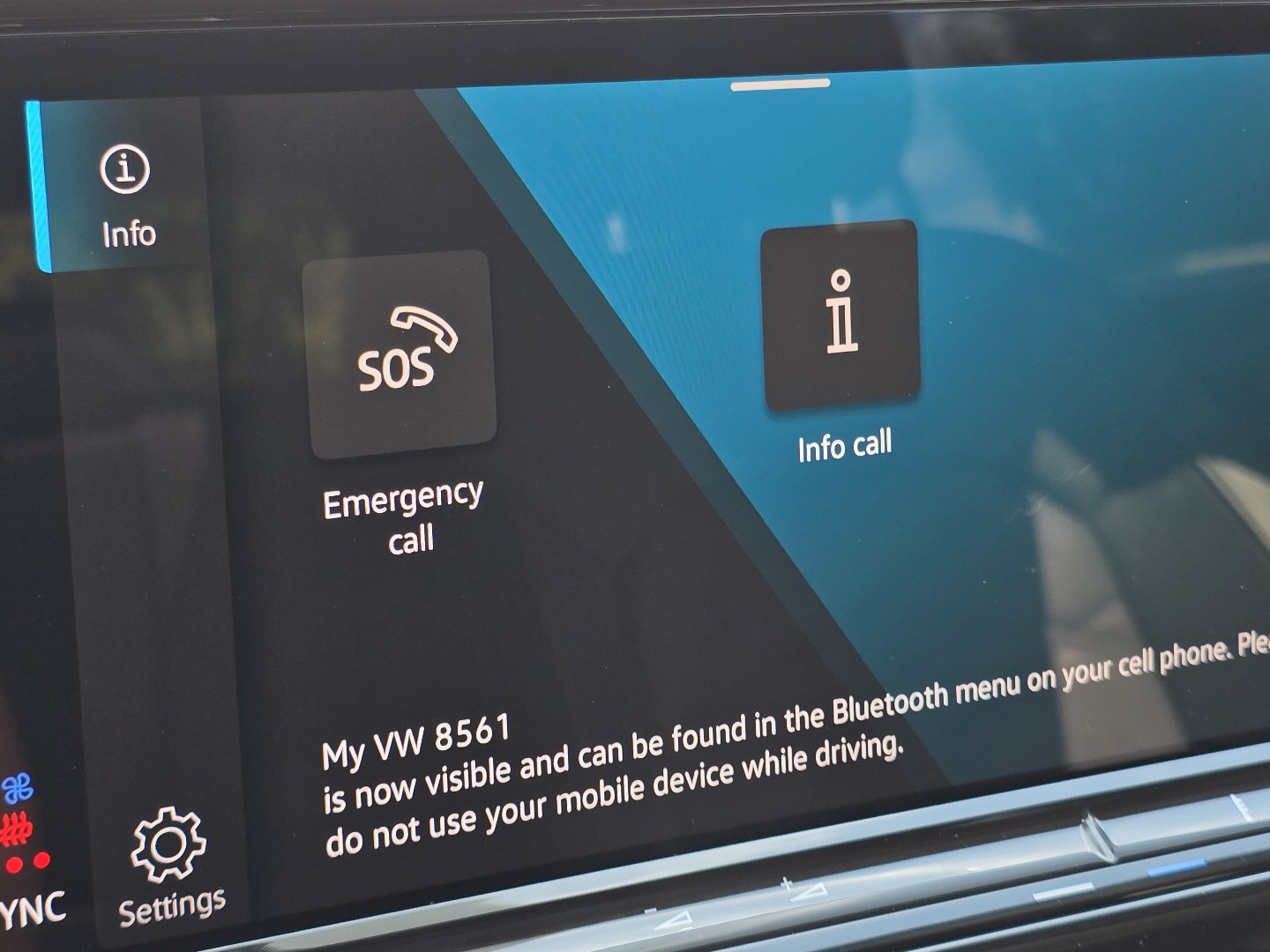 Used 2024 Volkswagen Atlas SE AWD/4WD image 5