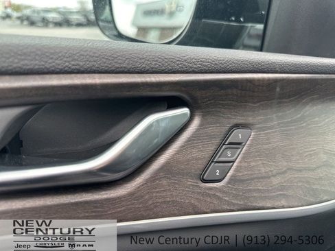 New 2026 Jeep Grand Cherokee L Limited AWD/4WD image 9