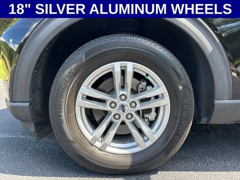 Used 2023 Ford Explorer XLT RWD image 7