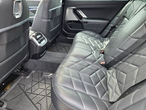 Used 2023 BMW 740i RWD image 11